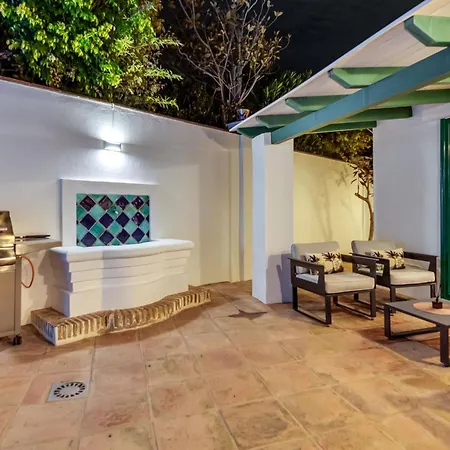 Puerto Banus Dreamed Monelos