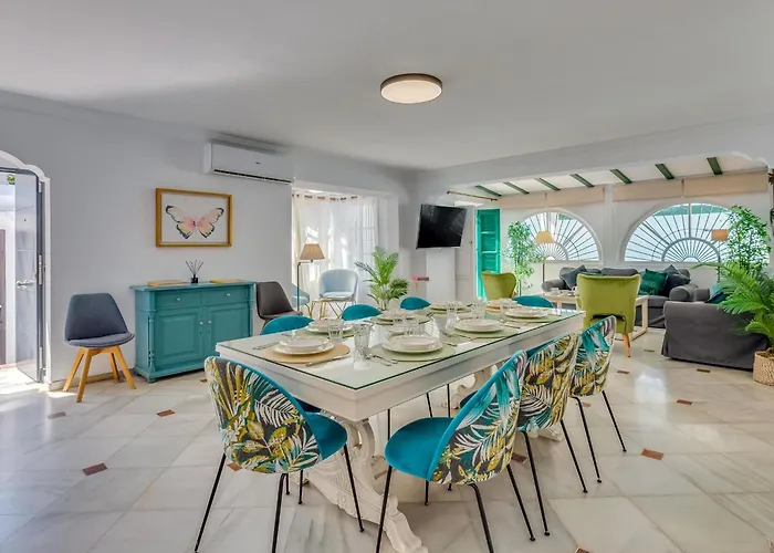 Puerto Banus Dreamed Monelos ماربيا
