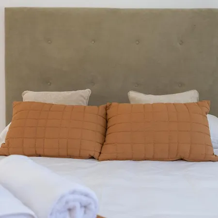 Puerto Banus Dreamed Monelos * מארבלה