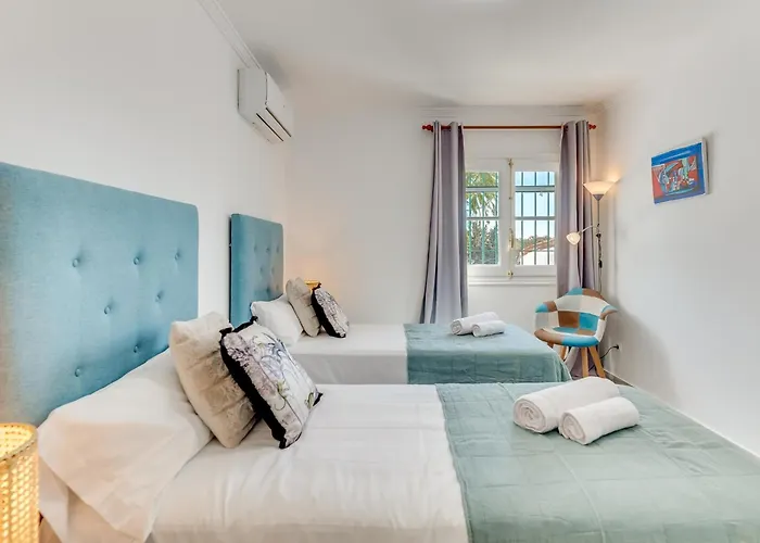 Puerto Banus Dreamed Monelos * 마르베야